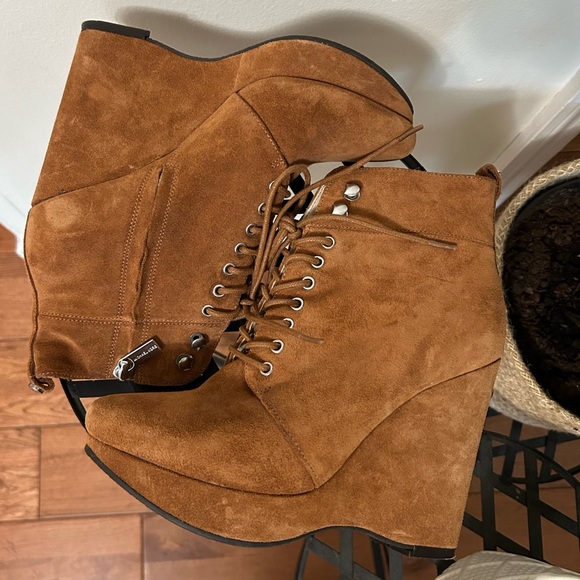Tan Micheal Kors Wedge Boots - Picture 4 of 5